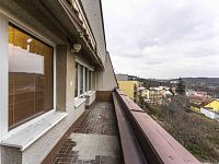 Pěkný nezařízený/č. zařízený 1+1, 45 m2 + terasa! - Foto 9