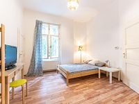 Klidný zařízený 2+kk v secesním domě, 45 m2, Karlín - Foto 4