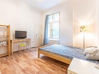 Klidný zařízený 2+kk v secesním domě, 45 m2, Karlín - Foto 2