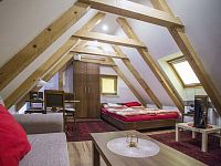 Krásný zařízený byt s terasou Mostecká ul. Malá Strana