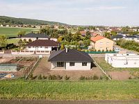 Prodej přízemního rodinného domu, Kolomuty, okr. Mladá Boleslav - 02.jpg