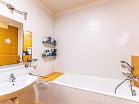 Krásný klidný 4+kk/B/GS v Jinonicích, Praha 5 - Foto 13