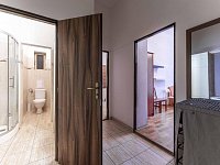 Klidný 2+kk, 50m2  s okny do vnitrobloku na Vinohradech - Foto 5