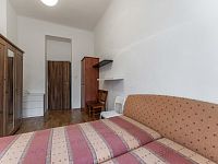 Klidný 2+kk, 50m2  s okny do vnitrobloku na Vinohradech - Foto 7