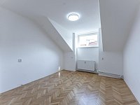 Pronájem zrekonstruovaného bytu 2+1 v srdci Prahy  Vinohrady, Italská ulice - DSC00389.jpg