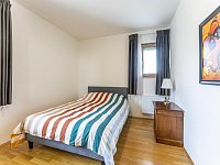RD 350 m2 se zahradou 489 m2, Požárnická, Praha - Nebušice - Nebusice vila u kostela_2.JPG