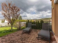 RD 350 m2 se zahradou 489 m2, Požárnická, Praha - Nebušice - Nebusice vila u kostela_44.JPG