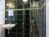 Pronájem nezařízeného bytu 1+kk, 29 m2, Praha 1 - 03.jpg