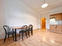 Klidný byt 2+kk po revitalizaci, 50 m2 s balkonem u metra B - Vysočanská - IMG_8303.jpg