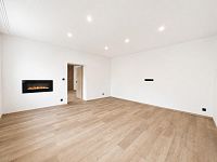 Prodej bytu 3+kk, 91 m2 a dílny 17 m2, Nová Bystřice u Jindřichova Hradce - Obyvaci pokoj 2.png