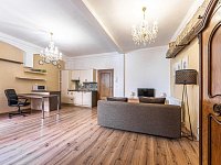 Krásný 2+kk 1. patro, 50 m2, s terasou v ulici Mostecká u Karlova mostu - Mosteck_3.JPG