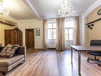 Krásný 2+kk 1. patro, 50 m2, s terasou v ulici Mostecká u Karlova mostu - Mosteck_5.JPG