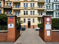 Stylové bydlení na Vinohradech s výhledem na Prahu, balkonem a možností parkování - Dykova 31_21