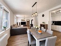 Prodej rodinného domu 234 m² s bazénem, pozemek 793 m²  Nalžovice u Sedlčan - RD Nalzovice_44_19