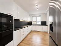 Prodej rodinného domu 234 m² s bazénem, pozemek 793 m²  Nalžovice u Sedlčan - RD Nalzovice_44_36