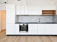 Dlouhodobý pronájem 2+kk, 33 m2, Praha 8 Karlín - 10.