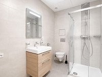 Dlouhodobý pronájem 2+kk, 33 m2, Praha 8 Karlín - 2.