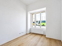 Dlouhodobý pronájem 2+kk, 33 m2, Praha 8 Karlín - 7.