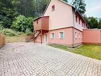 Nábízíme vám k prodeji rekreační chalupu o šesti apartmánech (celkem 24 lůžek) v Českém Jiřetíně  - Penzion-o-24-luzkach-08232023_113459.jpg