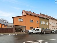 Rezervace: Nájemní dům se 3 byty (270 m2) Hostomice, Školní náměstí 82. - IMG_2749.jpg