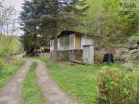 Na prodej chata 74 m2 s pozemkem 227 m2 v Boči u řeky