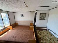 Chata se zahradou, obec Koštice - Foto 8