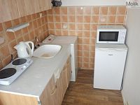 Pronájem bytu o dispozici 1+kk s užitnou plochou 28 m2 v Chomutově, ulice Březenecká  - Foto 4
