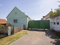 Prodej rodinného domu s hospodářskou částí a pozemkem, Hošnice - Foto 2