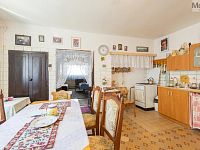 Prodej rodinného domu s hospodářskou částí a pozemkem, Hošnice - Foto 4