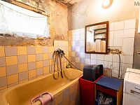 Prodej rodinného domu s hospodářskou částí a pozemkem, Hošnice - Foto 9