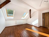 Pronájem, podkrovní byt 1+1, 42 m2, Osek, ul. Tovární - Foto 2