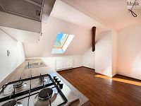 Pronájem, podkrovní byt 1+1, 42 m2, Osek, ul. Tovární - Foto 5