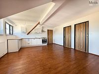 Pronájem, podkrovní byt 3+kk, 66 m2, Osek, ul. Tovární - Foto 7