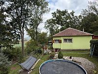 Chata s bazénem, obec Křesín, kat. území Levousy - Foto 19