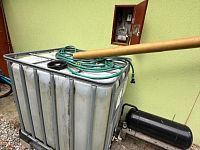 Chata s bazénem, obec Křesín, kat. území Levousy - Foto 21