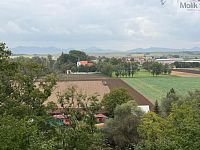 Chata s bazénem, obec Křesín, kat. území Levousy - Foto 16