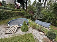 Chata s bazénem, obec Křesín, kat. území Levousy - Foto 17