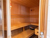 Rodinný dům s komerčními prostory, Litvínov - Foto 16