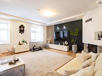 Dům se dvěma komerčními prostory a bytem 5+1, Litvínov - Foto 9