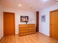 Dům se dvěma komerčními prostory a bytem 5+1, Litvínov - Foto 21