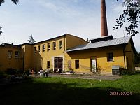 Dům s komerčními prostory a zahradou, Vysoká Pec