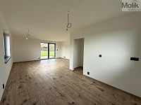 Prodej nízkoenergetického rodinného domu 4kk se šatnou a zahradou, Pesvice, okres Chomutov, 886 m2 - Foto 8