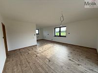 Prodej nízkoenergetického rodinného domu 4kk se šatnou a zahradou, Pesvice, okres Chomutov, 886 m2 - Foto 9