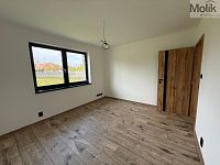 Prodej nízkoenergetického rodinného domu 4kk se šatnou a zahradou, Pesvice, okres Chomutov, 886 m2 - Foto 16