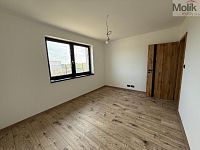 Prodej nízkoenergetického rodinného domu 4kk se šatnou a zahradou, Pesvice, okres Chomutov, 886 m2 - Foto 18