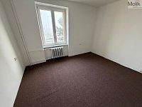 Byt 1+1, ul. Tř. Budovatelů - Foto 2