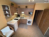 Most, pronájem zrekonstruovaného, vybaveného bytu 1+1, Marš. Rybalka, 35,5 m2, DR