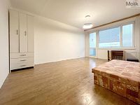 Prodej bytu 2+1, 64 m, lodžie, 6. patro s výtahem