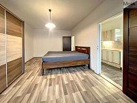 Prodej bytu 2+1, 64 m, lodžie, 6. patro s výtahem - Foto 2