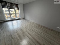 Byt 3+1 s francouzským oknem, ul. P. Jilemnického - Foto 7